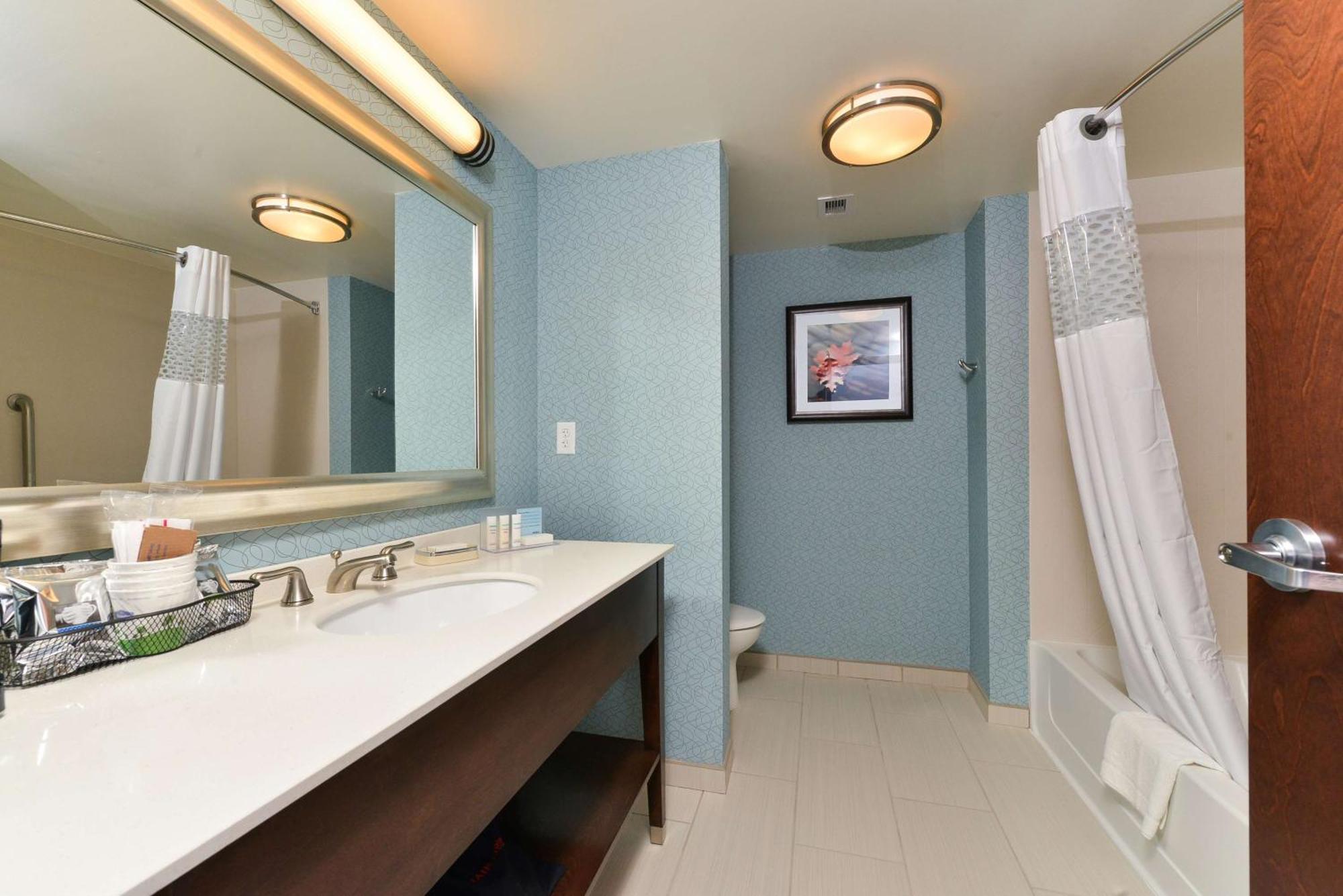 Hampton Inn Corning/Painted Post Экстерьер фото